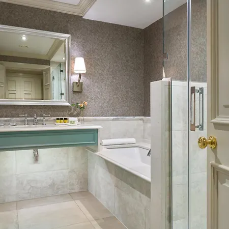 Glenlo Abbey Hotell
